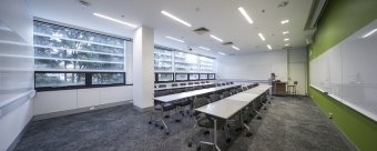 K-E12-215 - UNSW Business School 215 K-E12-215 - UNSW Business School 215