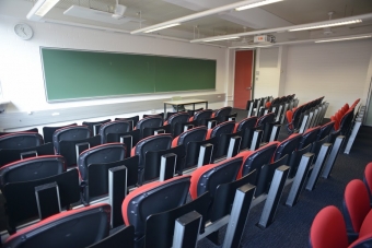 K-H13-1042 - Red Centre Central Wing 1042 K-H13-1042 - Red Centre Central Wing 1042