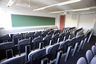 K-H13-2062 - Red Centre Central Wing 2062 K-H13-2062 - Red Centre Central Wing 2062